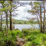 木屋 Corrib Waters Retreat, Moycullen