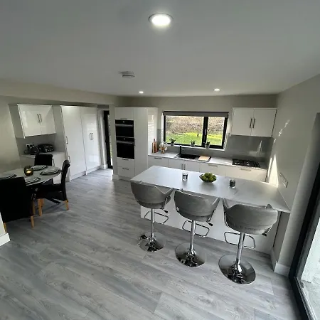 Corrib Waters Retreat, Moycullen