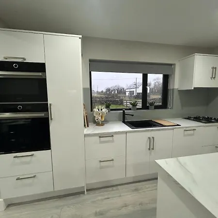 Corrib Waters Retreat, Σαλέ Moycullen